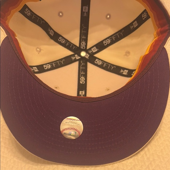 New Era White Fitted Cap with Embroidered Logo - Picture 7 of 7